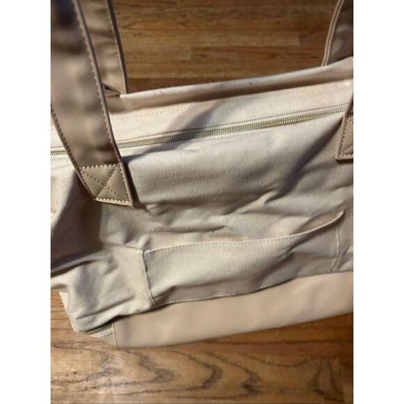 Members Mark Sam's weekender bag gold zippers cream color - Picture 10 of 11